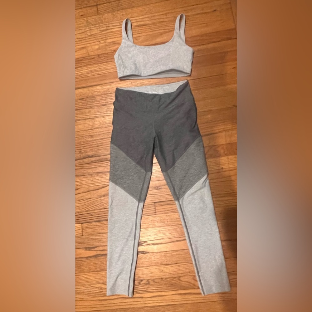New without Tags Size Medium Outdoor Voices Bra Top and Matching Leggings.